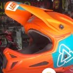 Casco Leatt naranja